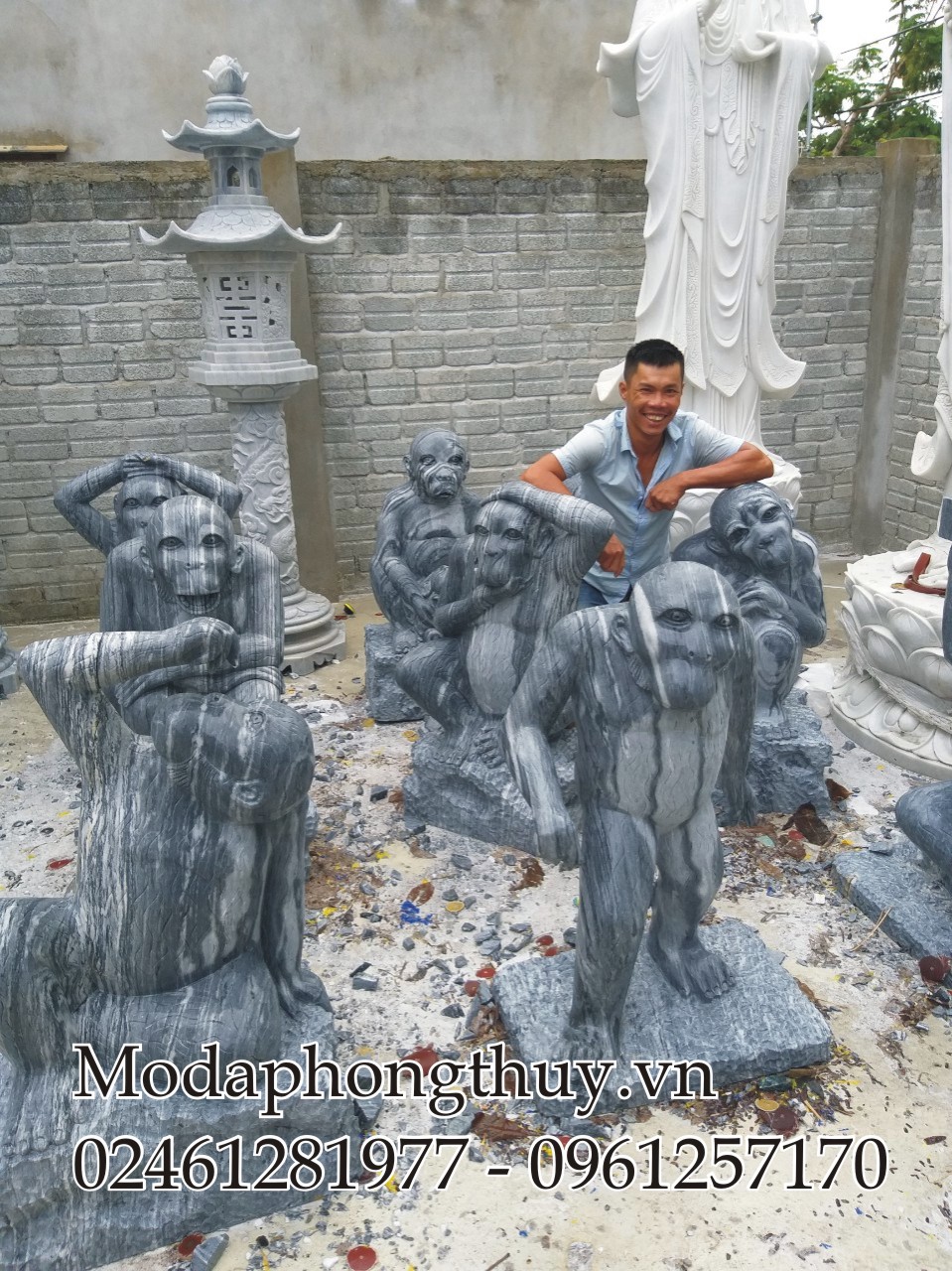 Tượng đá đen