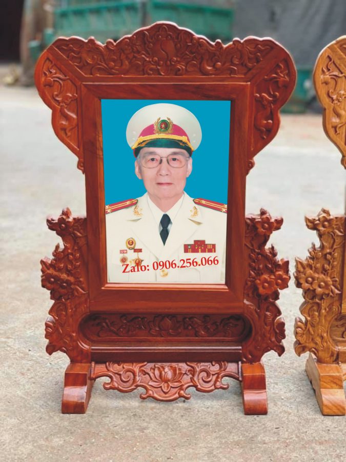 Mẫu khung ảnh thờ gỗ hương đẹp.